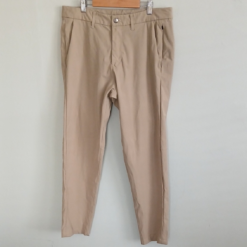 Lululemon Men's Commision Beige Chinos Pants Size 32